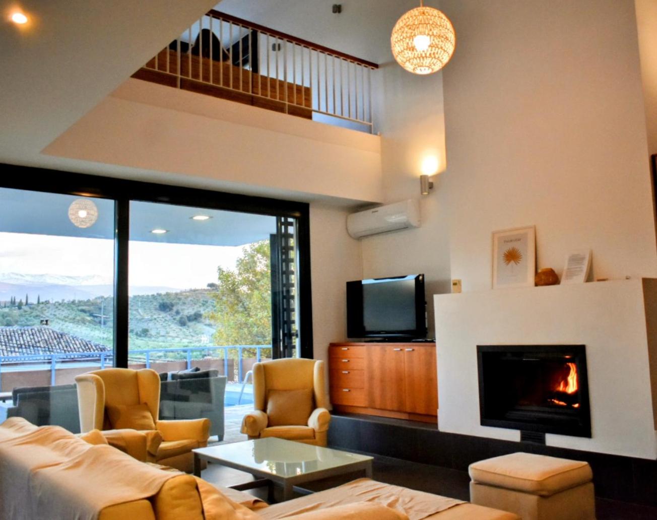 Villa Sierra, pool & BBQ