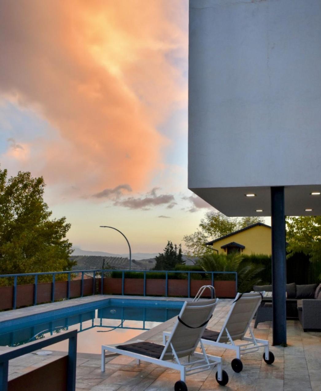 Villa Sierra, pool & BBQ