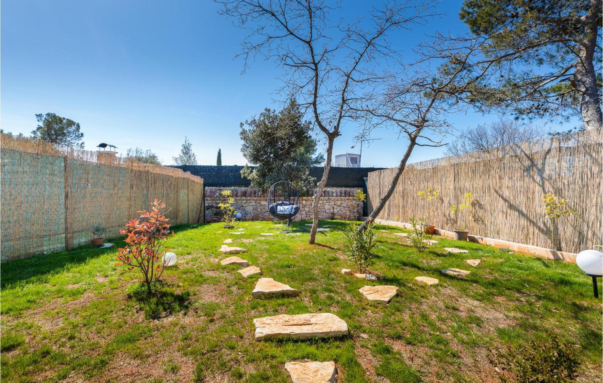 Amazing Home In Peroj view 4