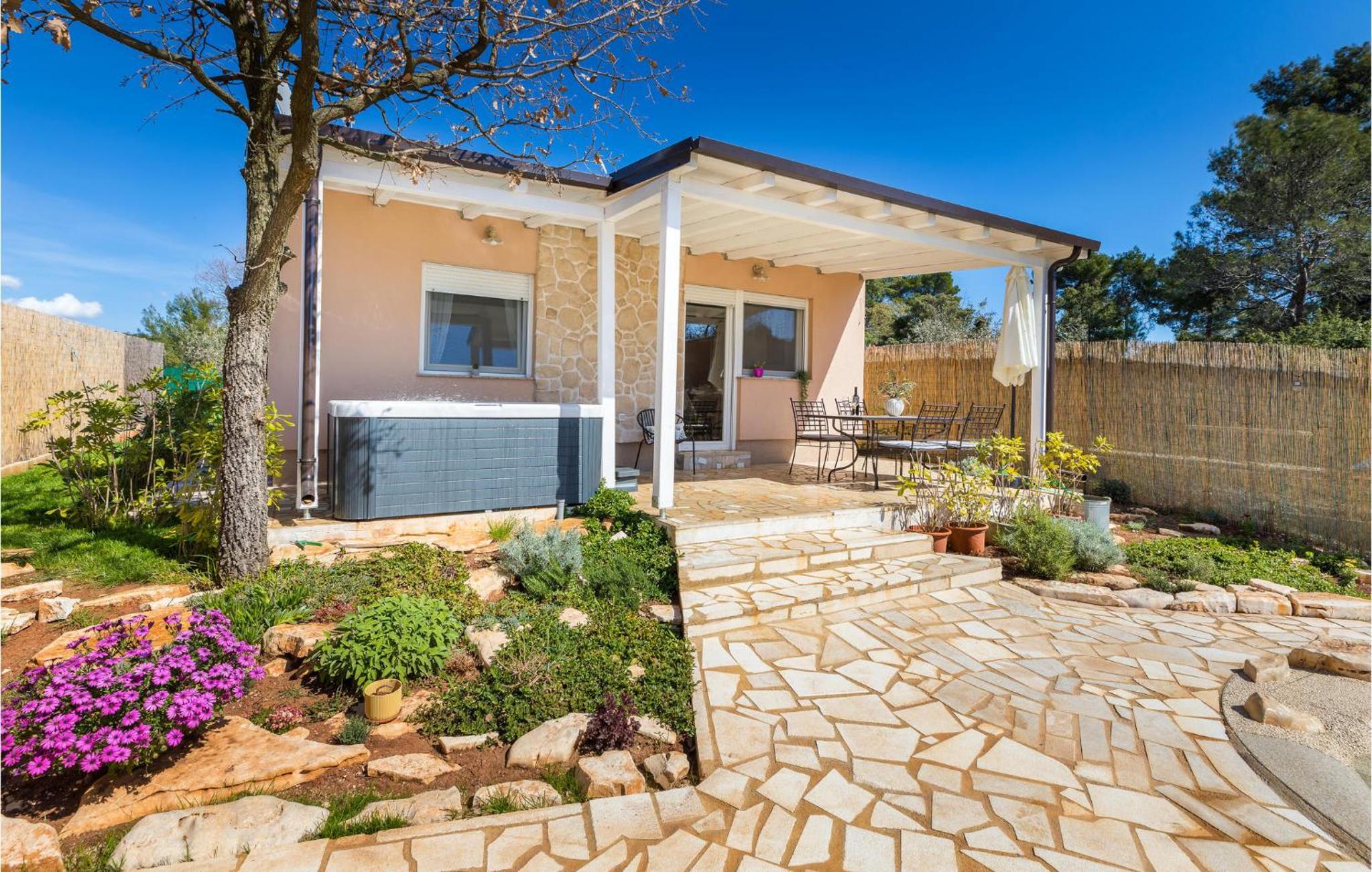 Amazing Home In Peroj view 3