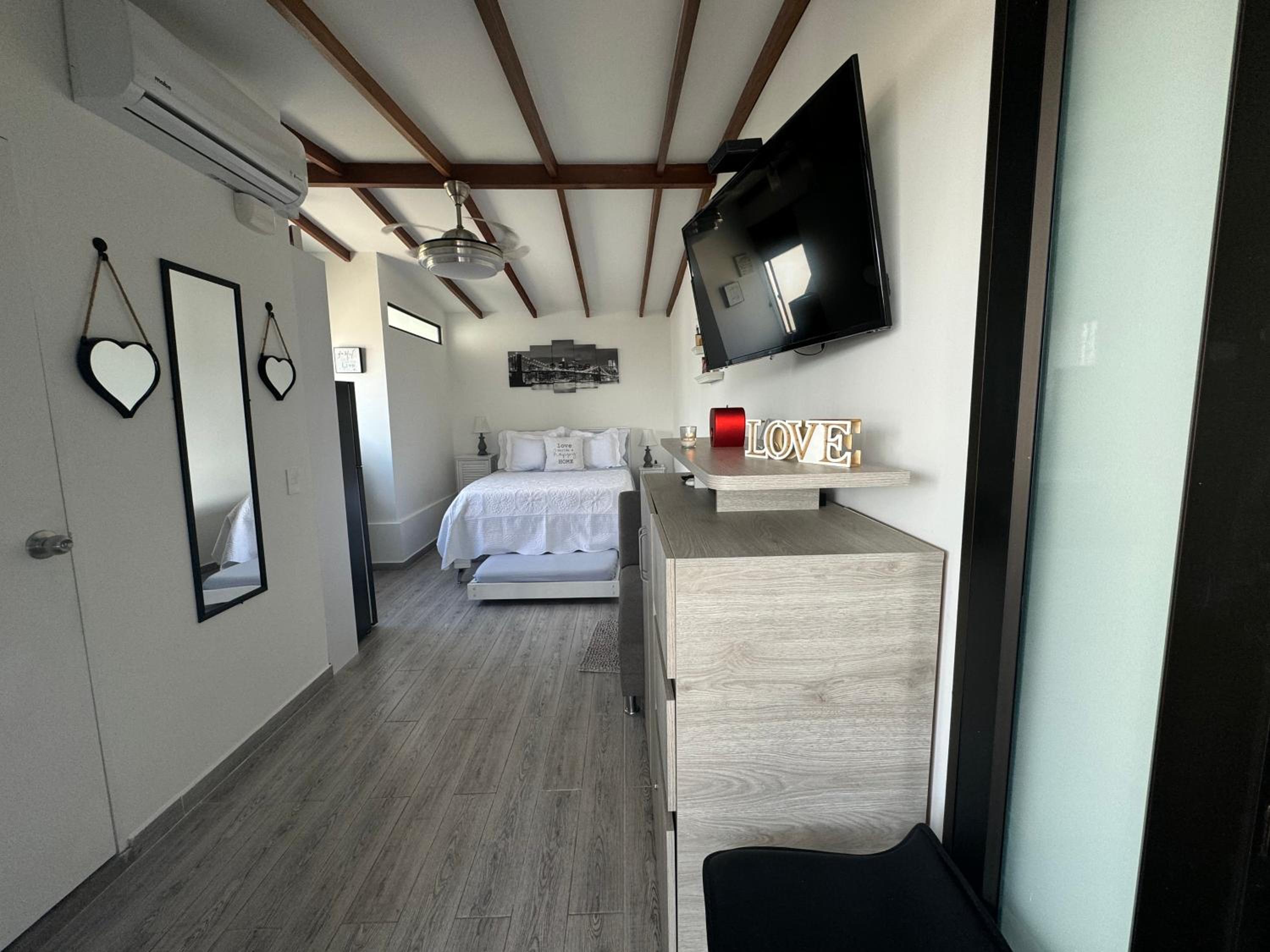 Modern apartment/Studio
