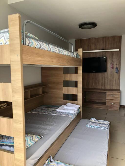 Belíssima cobertura duplex com vista para o mar