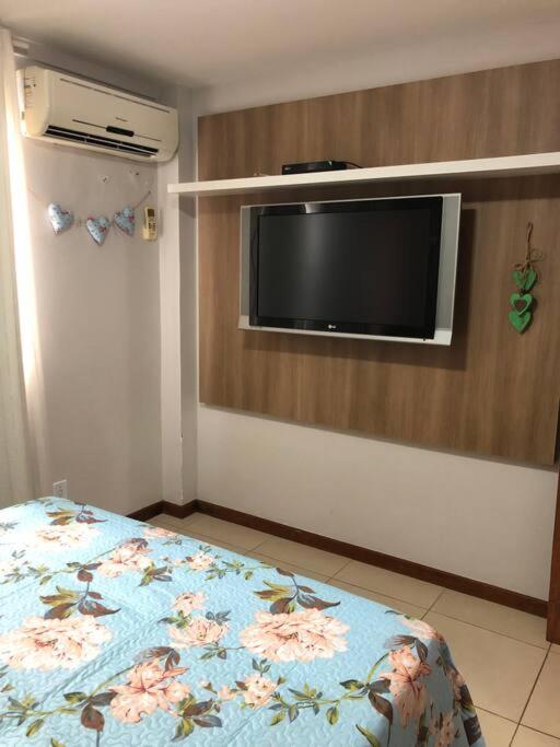 Belíssima cobertura duplex com vista para o mar