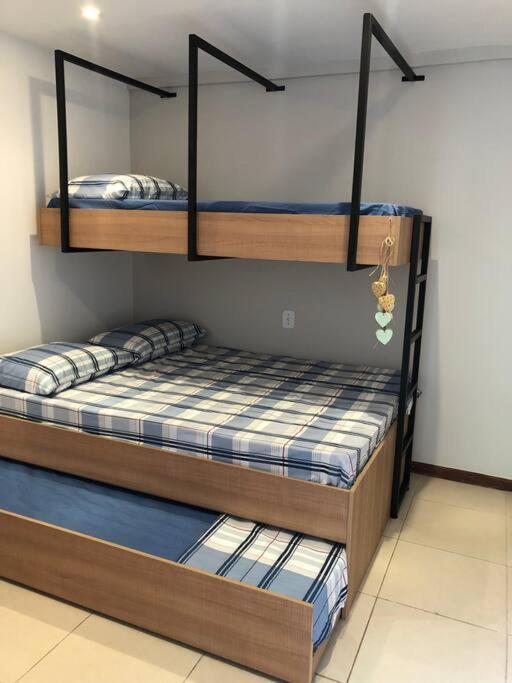 Belíssima cobertura duplex com vista para o mar