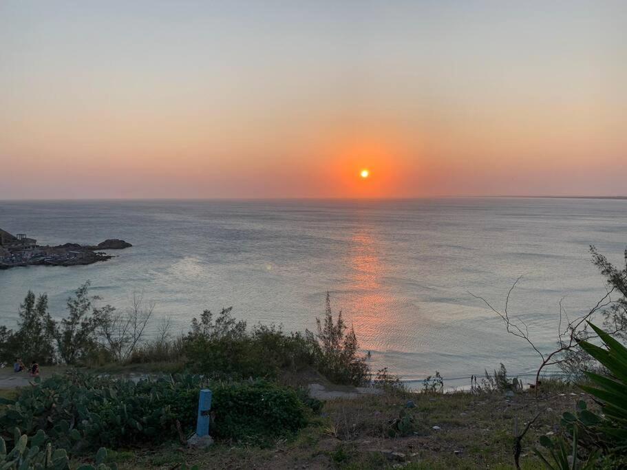 Belíssima cobertura duplex com vista para o mar