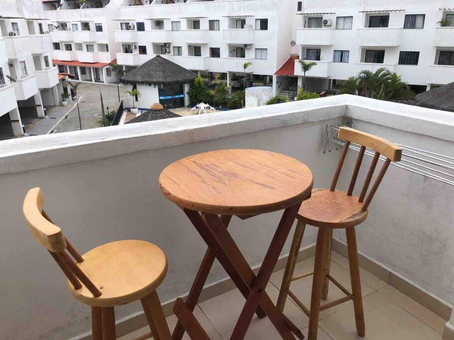 Belíssima cobertura duplex com vista para o mar