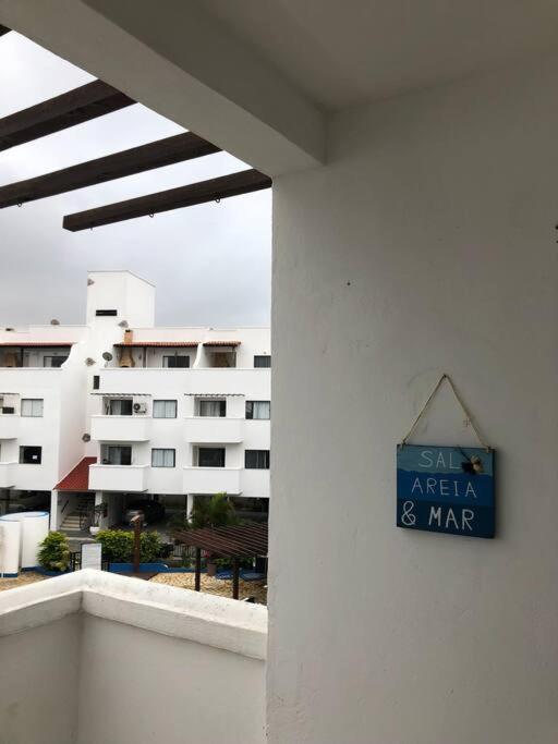 Belíssima cobertura duplex com vista para o mar