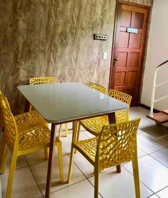 Belíssima cobertura duplex com vista para o mar