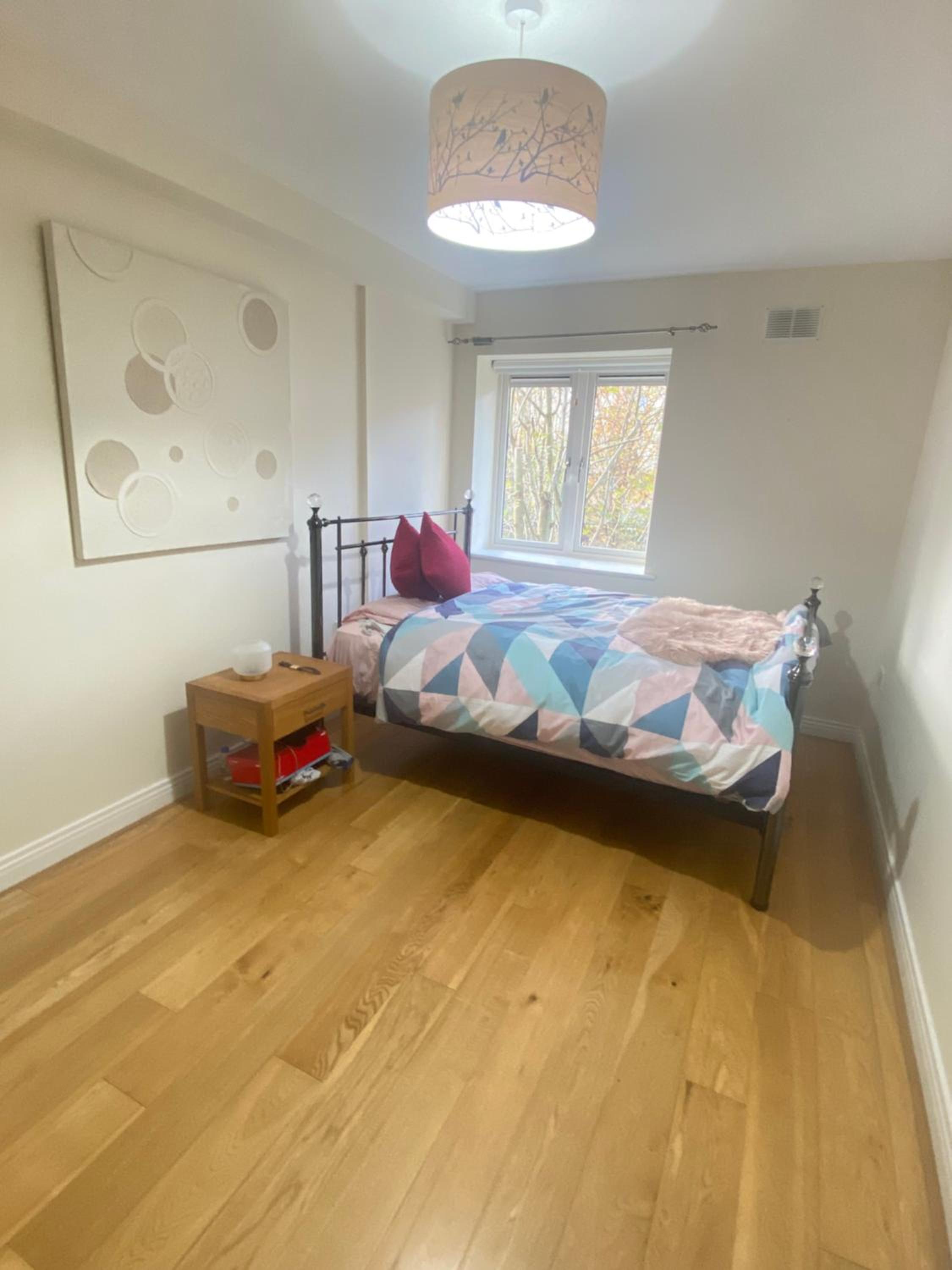 Cozy Room in Modern Apartment - Perfect Location