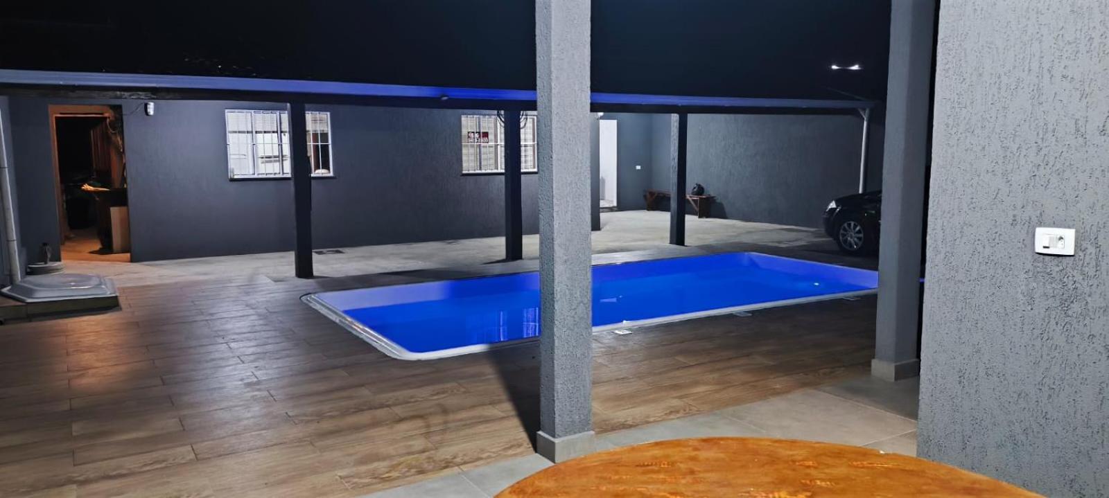 Casa uma quadra do mar