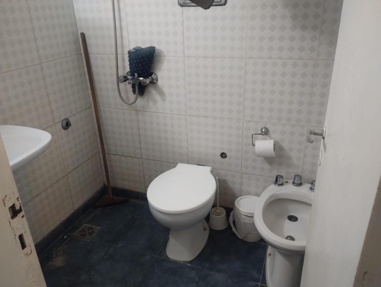 Departamento 4 personas en edificio frente al mar