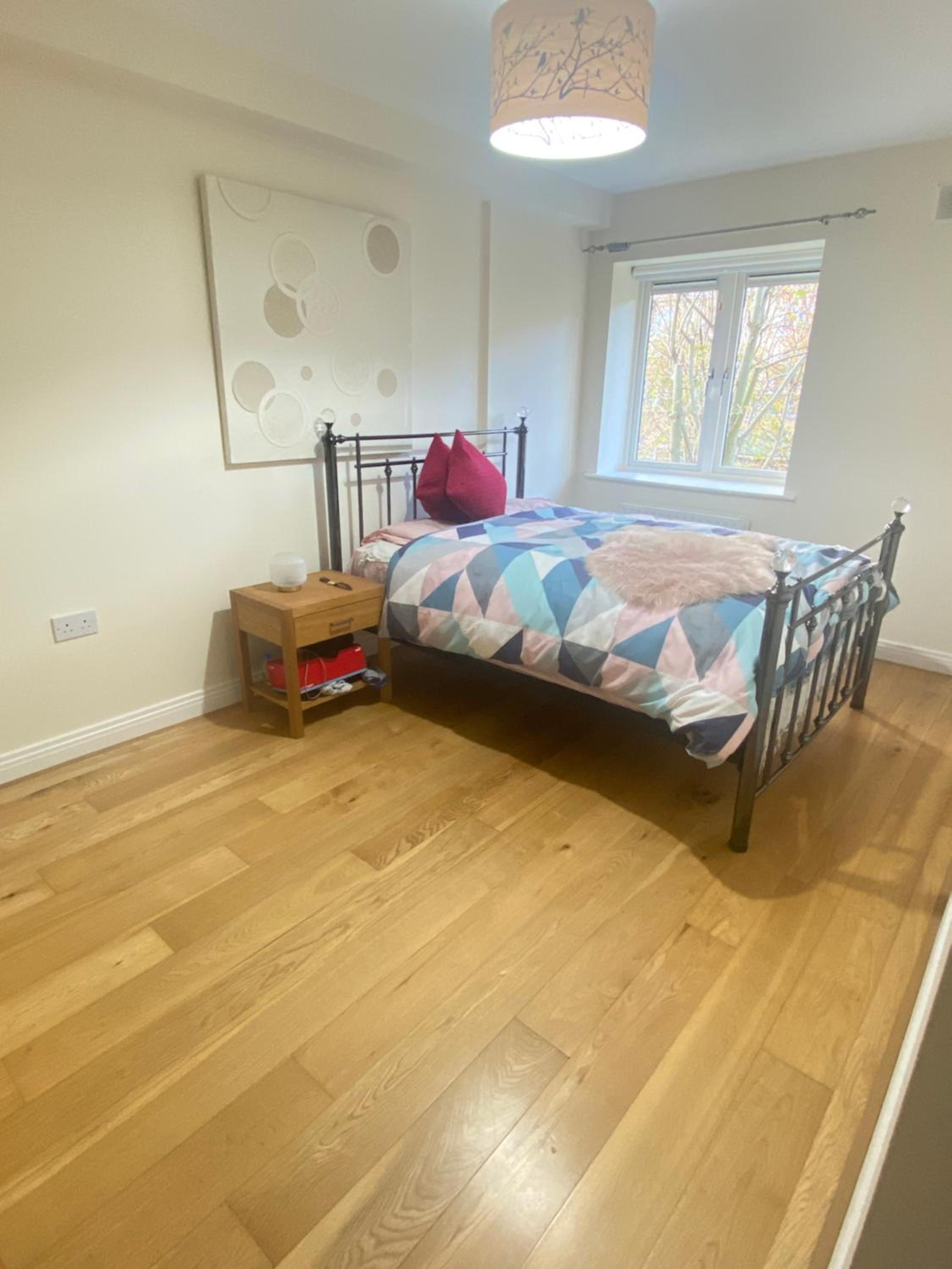 Cozy Room in Modern Apartment - Perfect Location