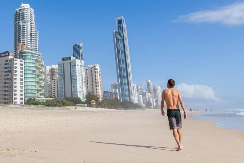 Hilton Surfers Paradise Luxury Suite - 2Bedroom, Free Car Park