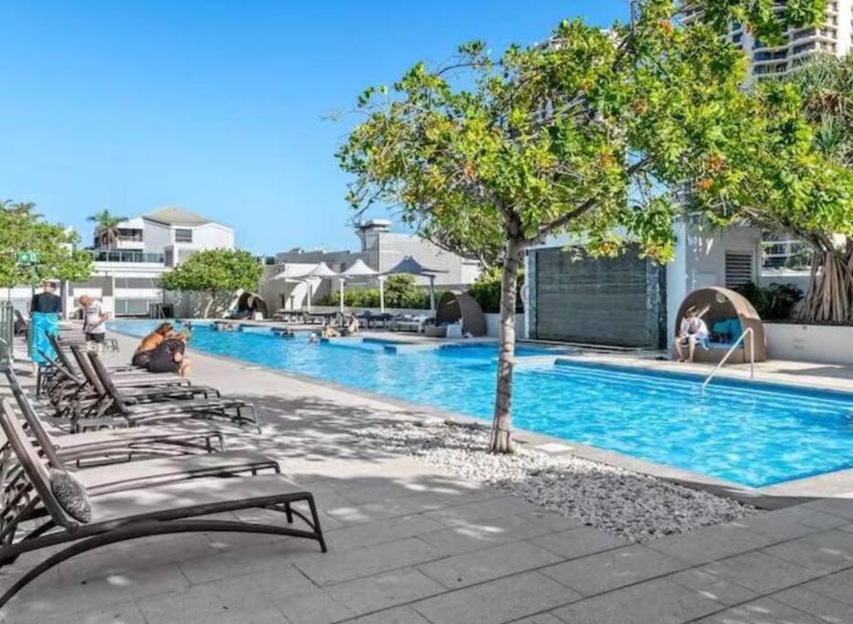 Hilton Surfers Paradise Luxury Suite - 2Bedroom, Free Car Park