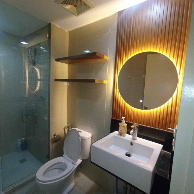 Venice Luxury Residences Studio McKinley Hill view 3