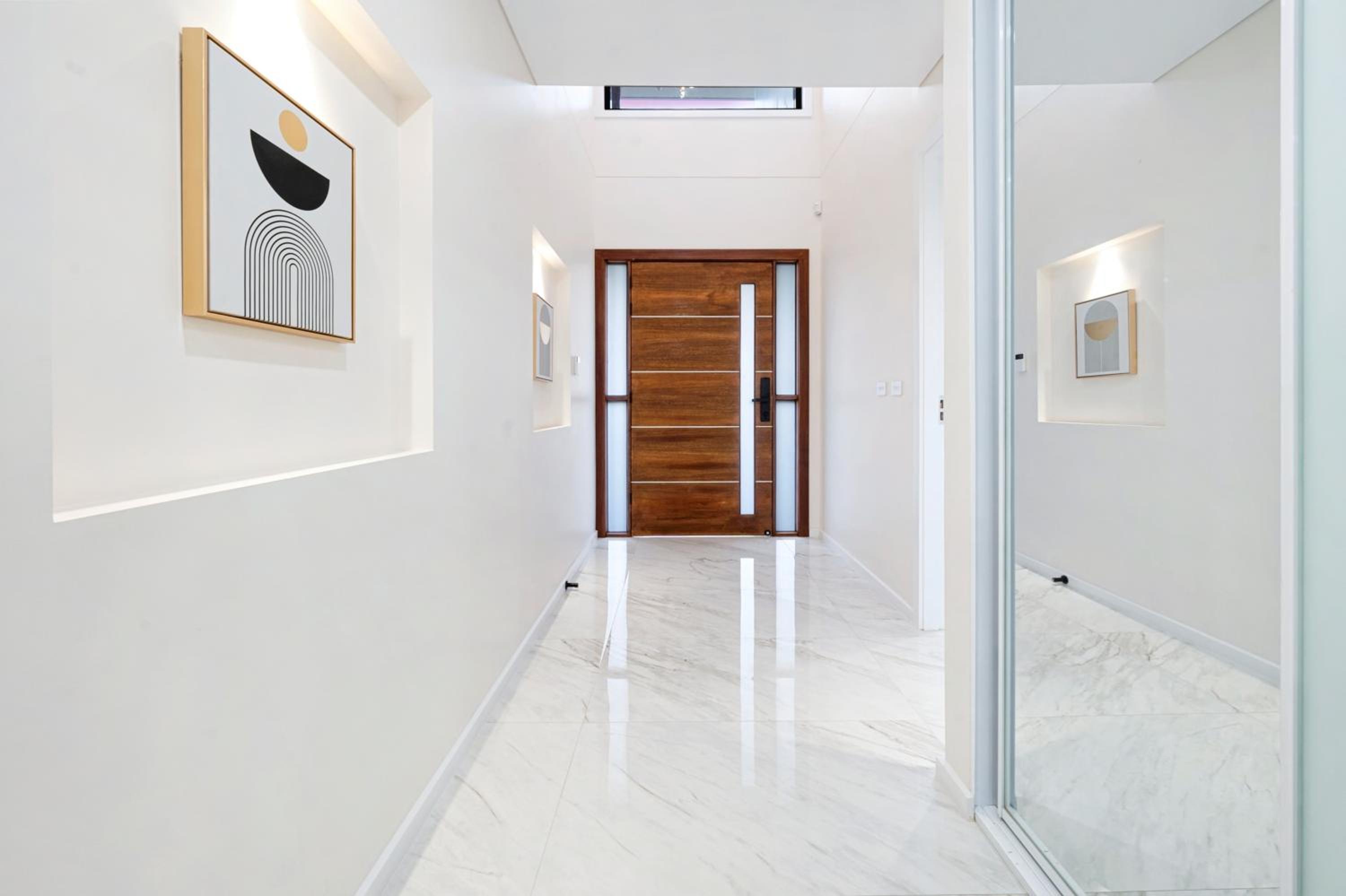 Spacious & Luxury 4Bed Room Retreat Near Station