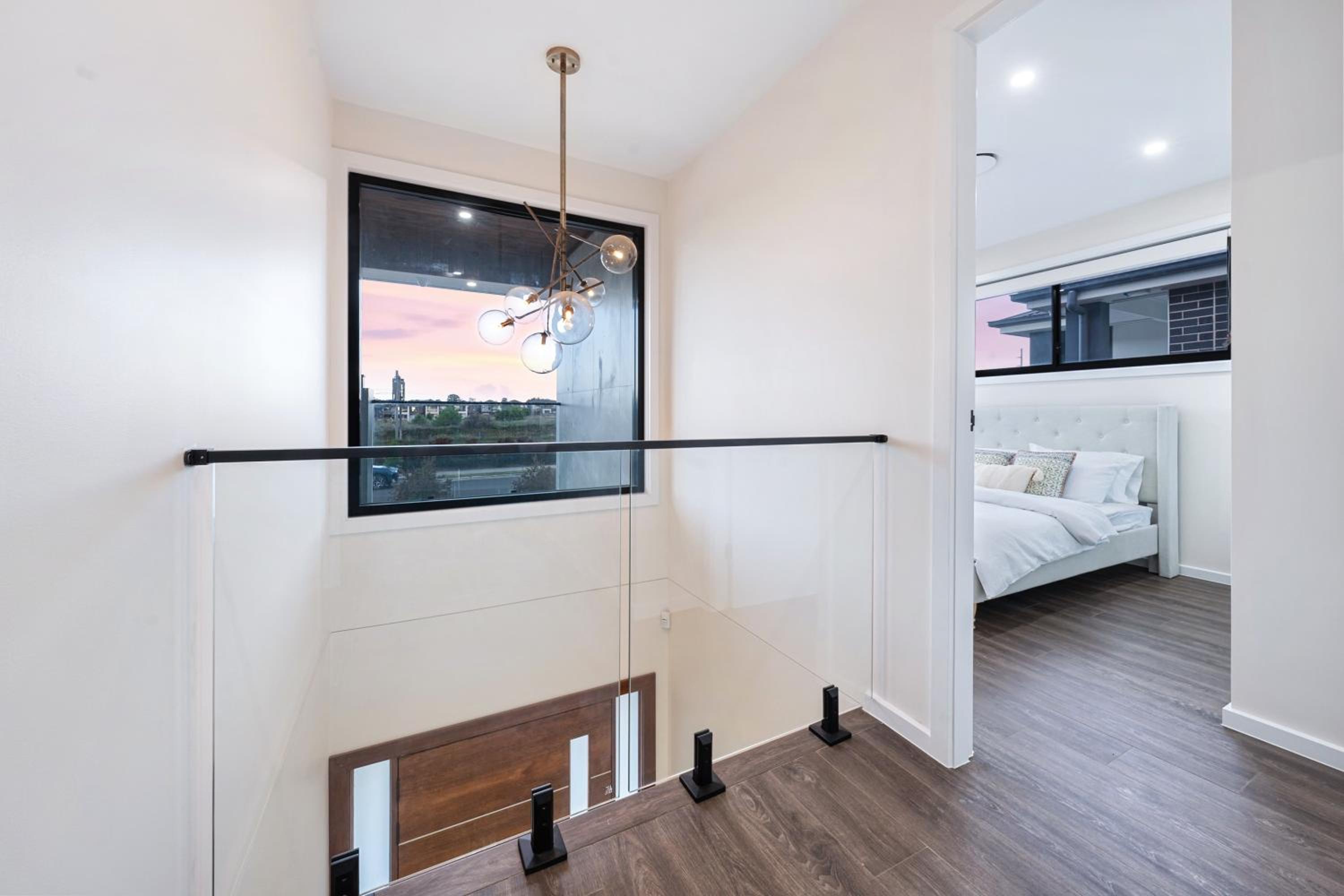 Spacious & Luxury 4Bed Room Retreat Near Station