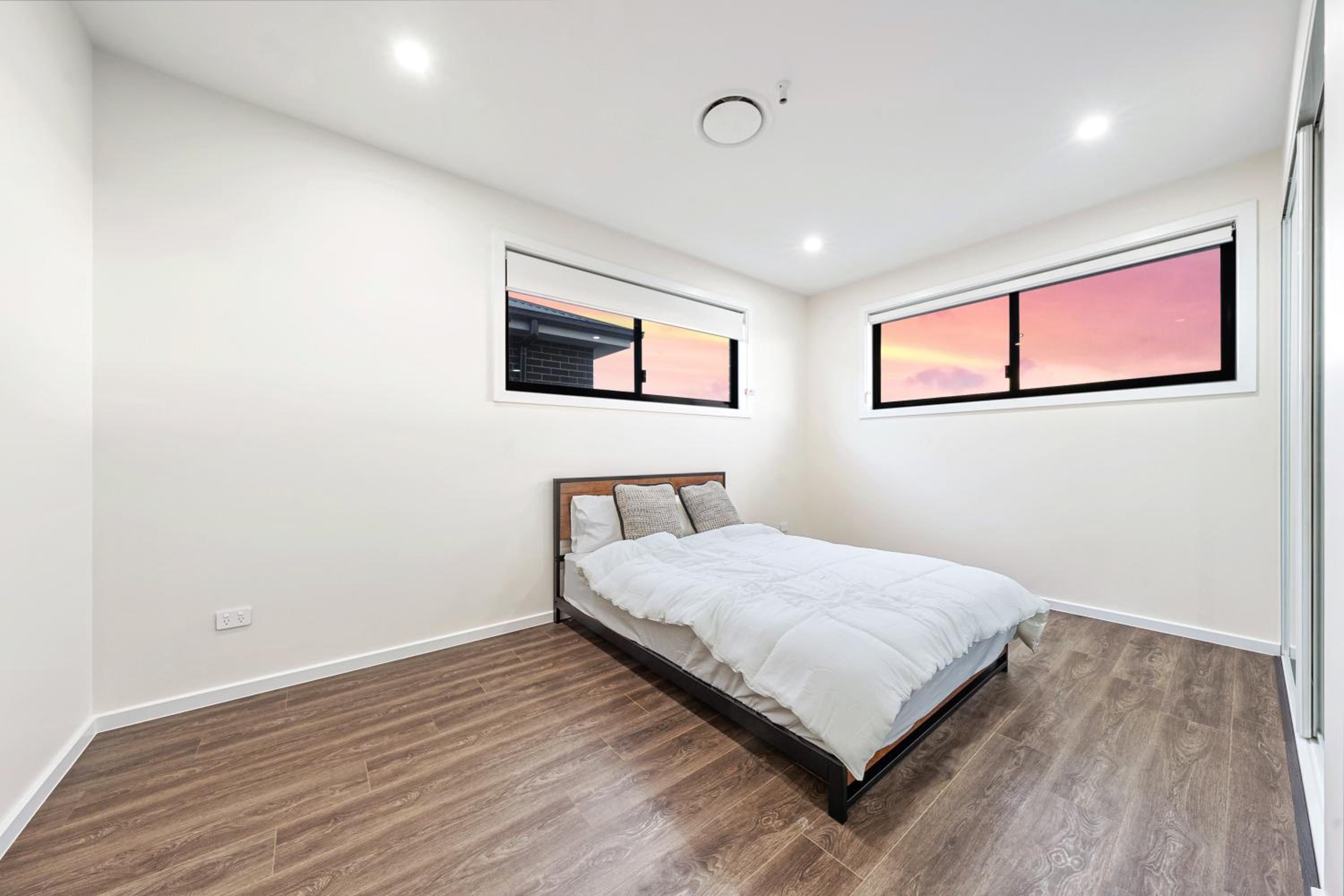 Spacious & Luxury 4Bed Room Retreat Near Station