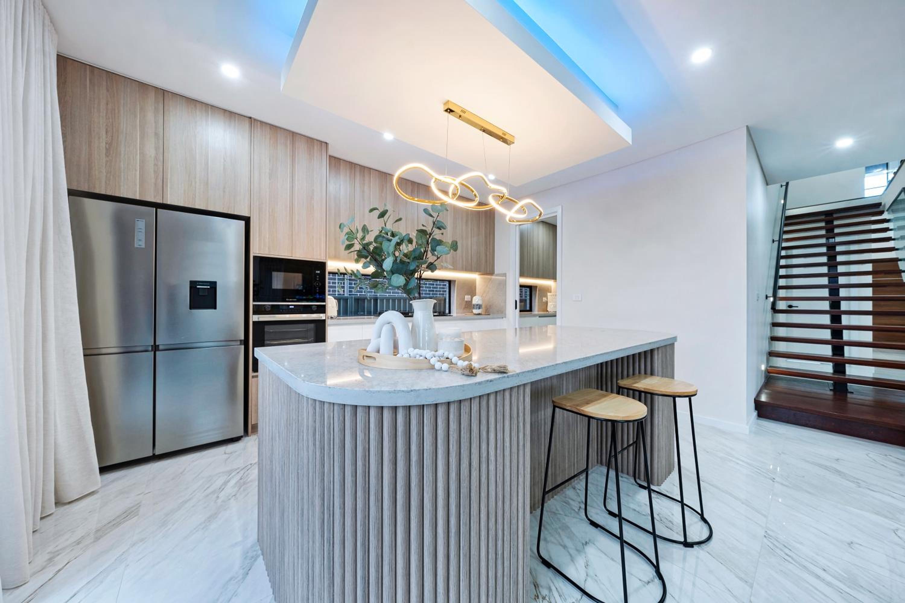 Spacious & Luxury 4Bed Room Retreat Near Station