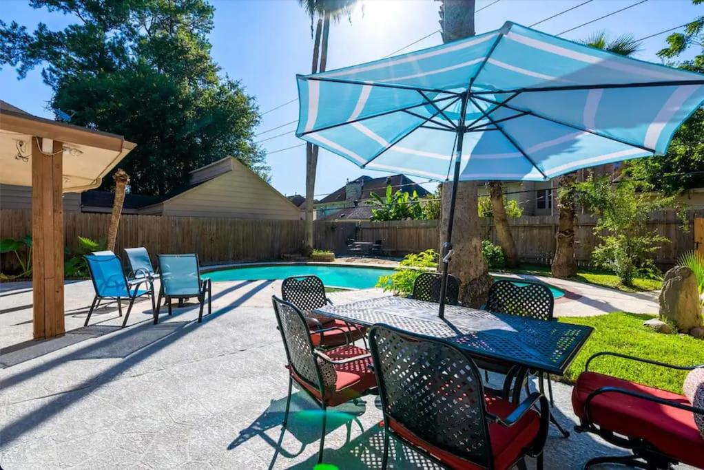 Relax and Refresh Private Pool! view 4