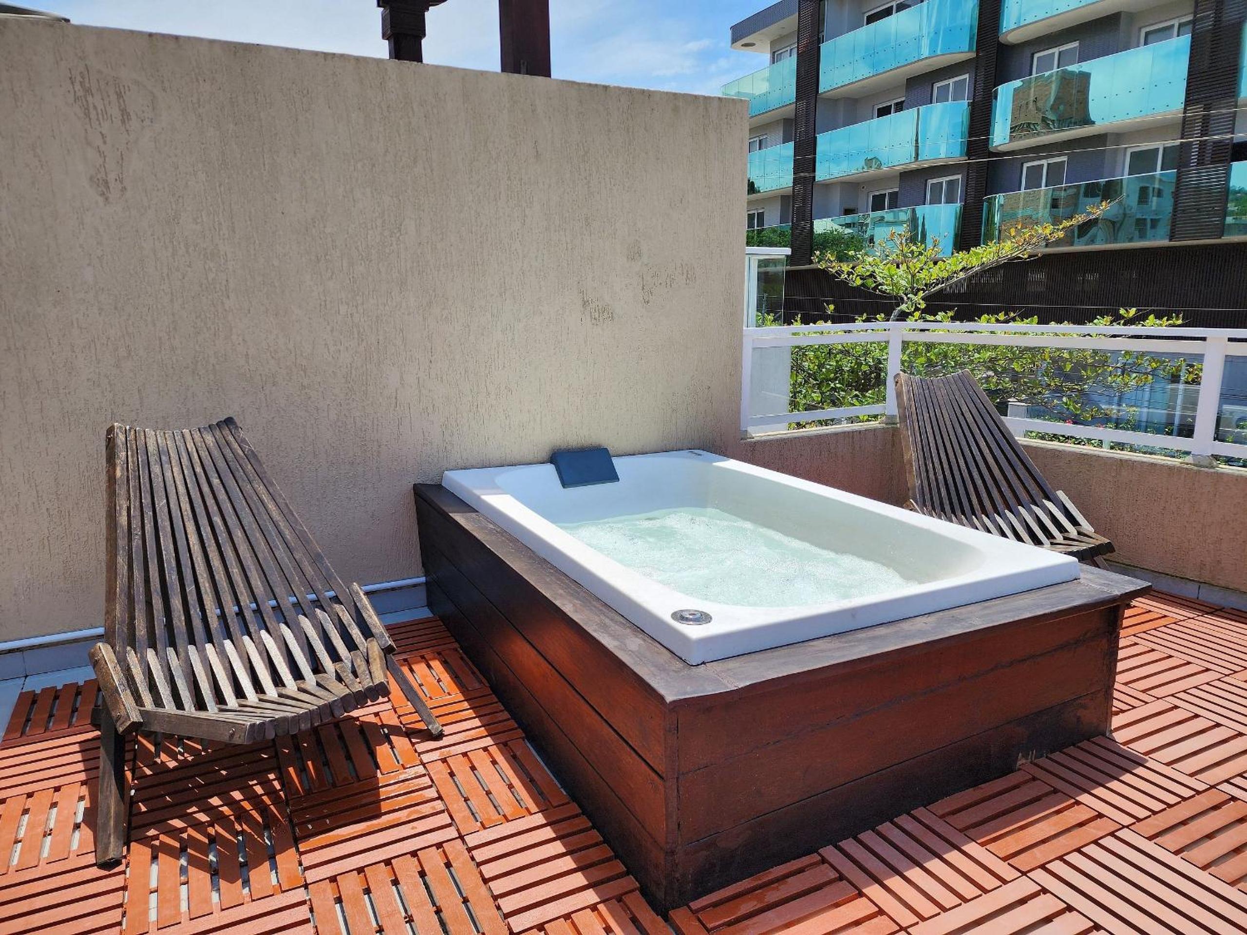Triplex Vista Praia 4 Ilhas, até 6 pessoas, 3 quartos, Banheira com Hidro