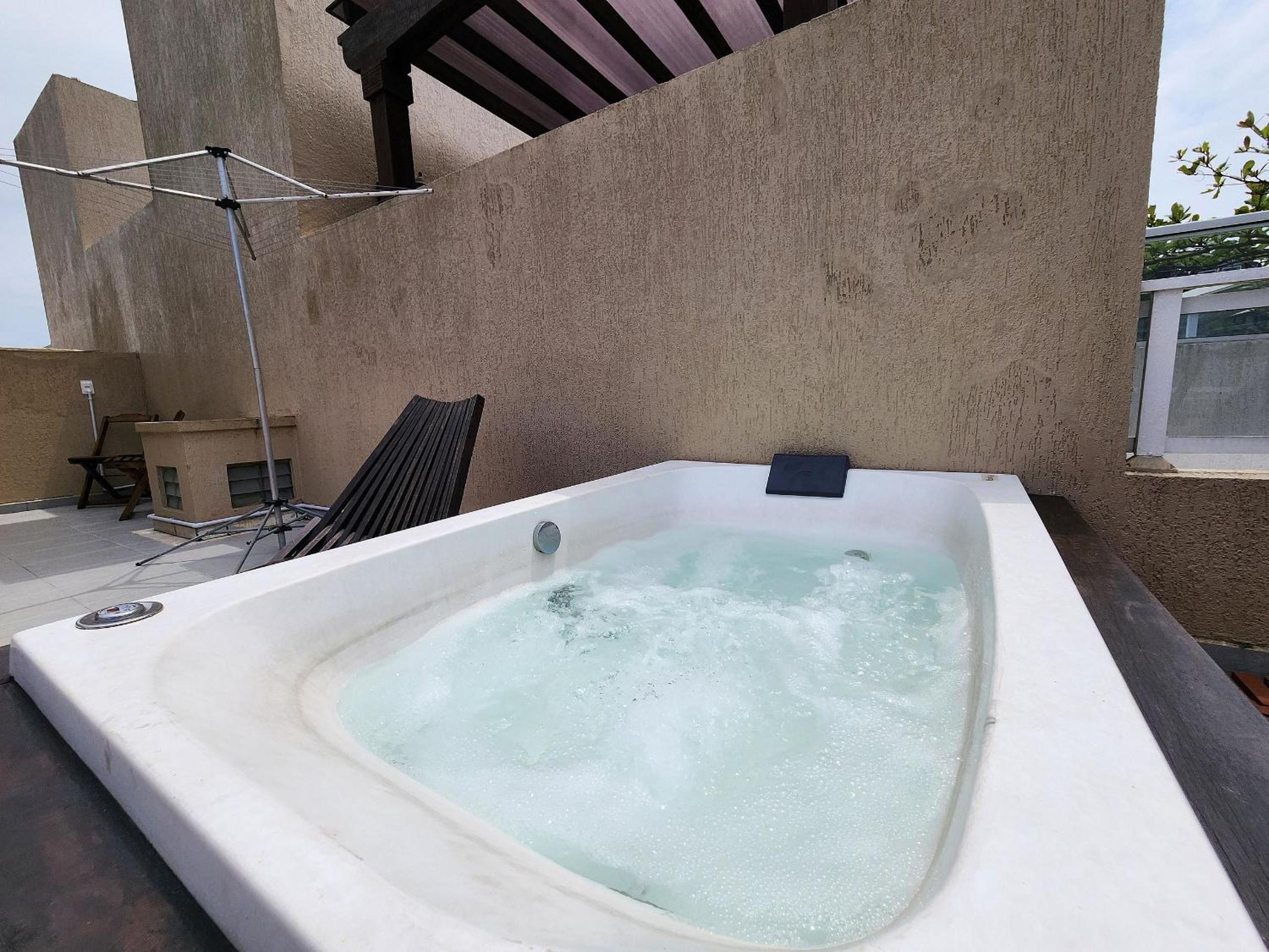 Triplex Vista Praia 4 Ilhas, até 6 pessoas, 3 quartos, Banheira com Hidro