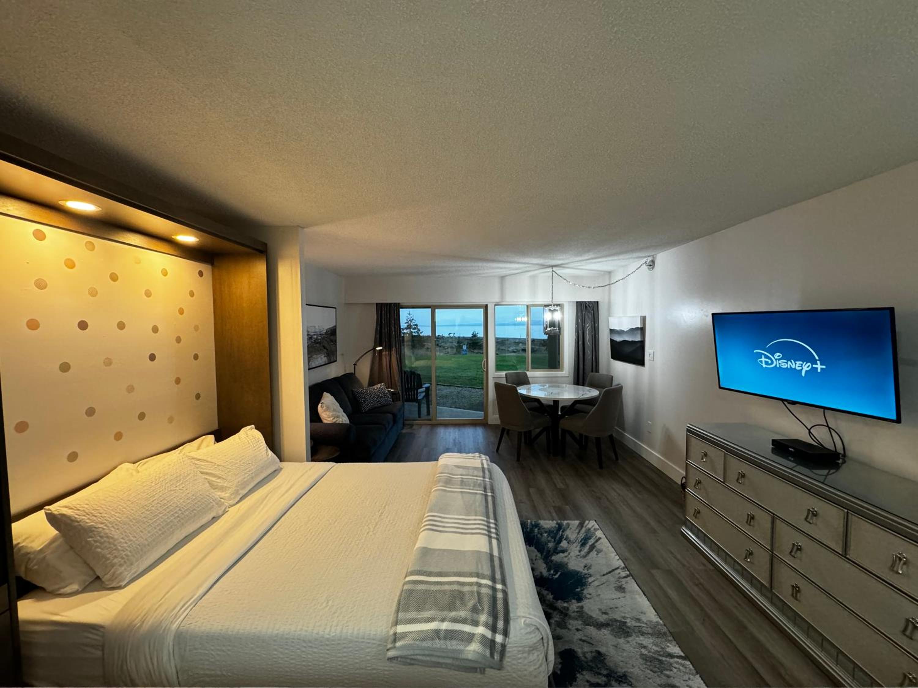 Shorewater Resort Oceanside Studio - 2 beds