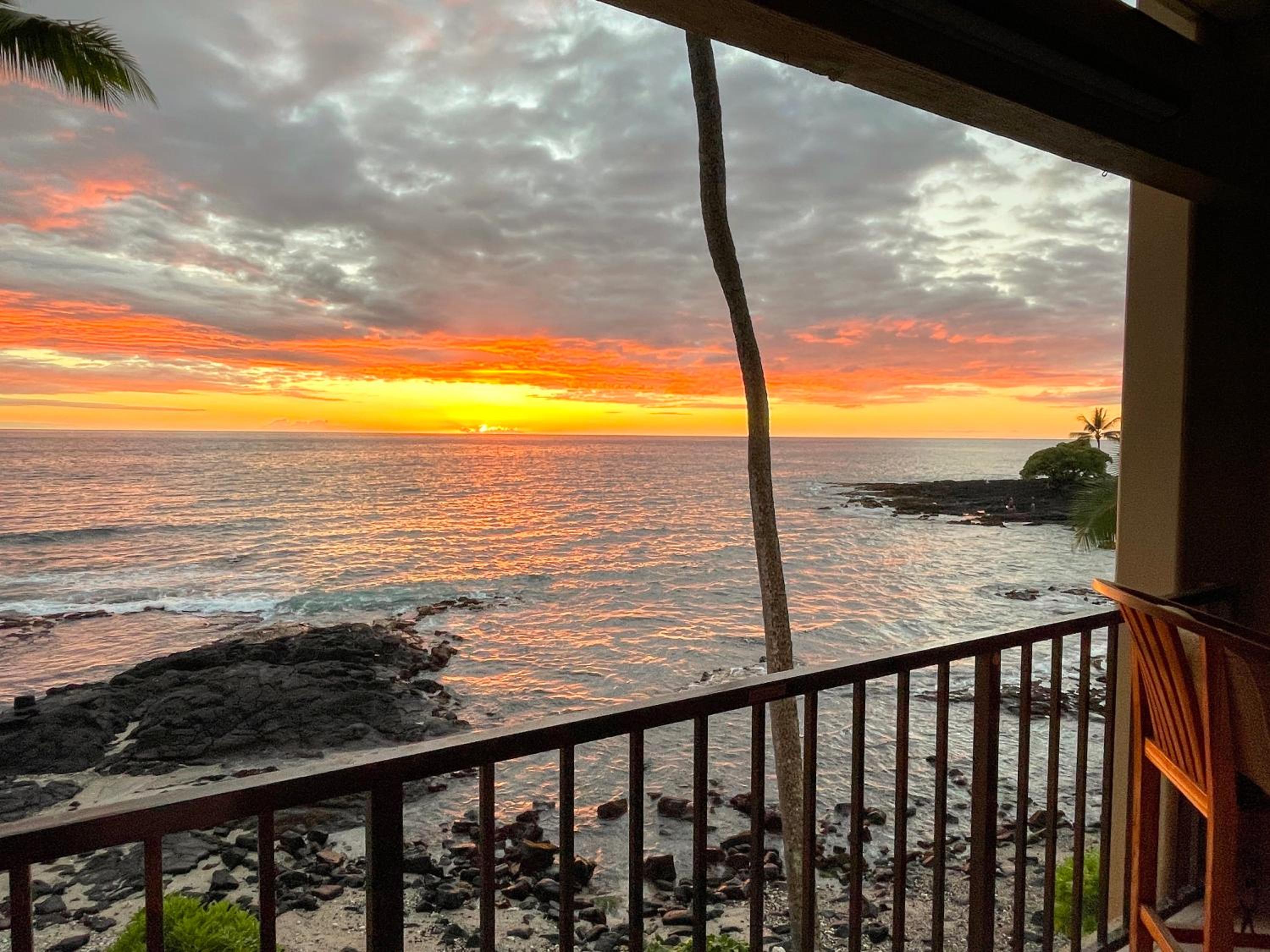 Gorgeous Blue Ocean Views, AC, Sunsets & 1-Min Walk to Beach view 2