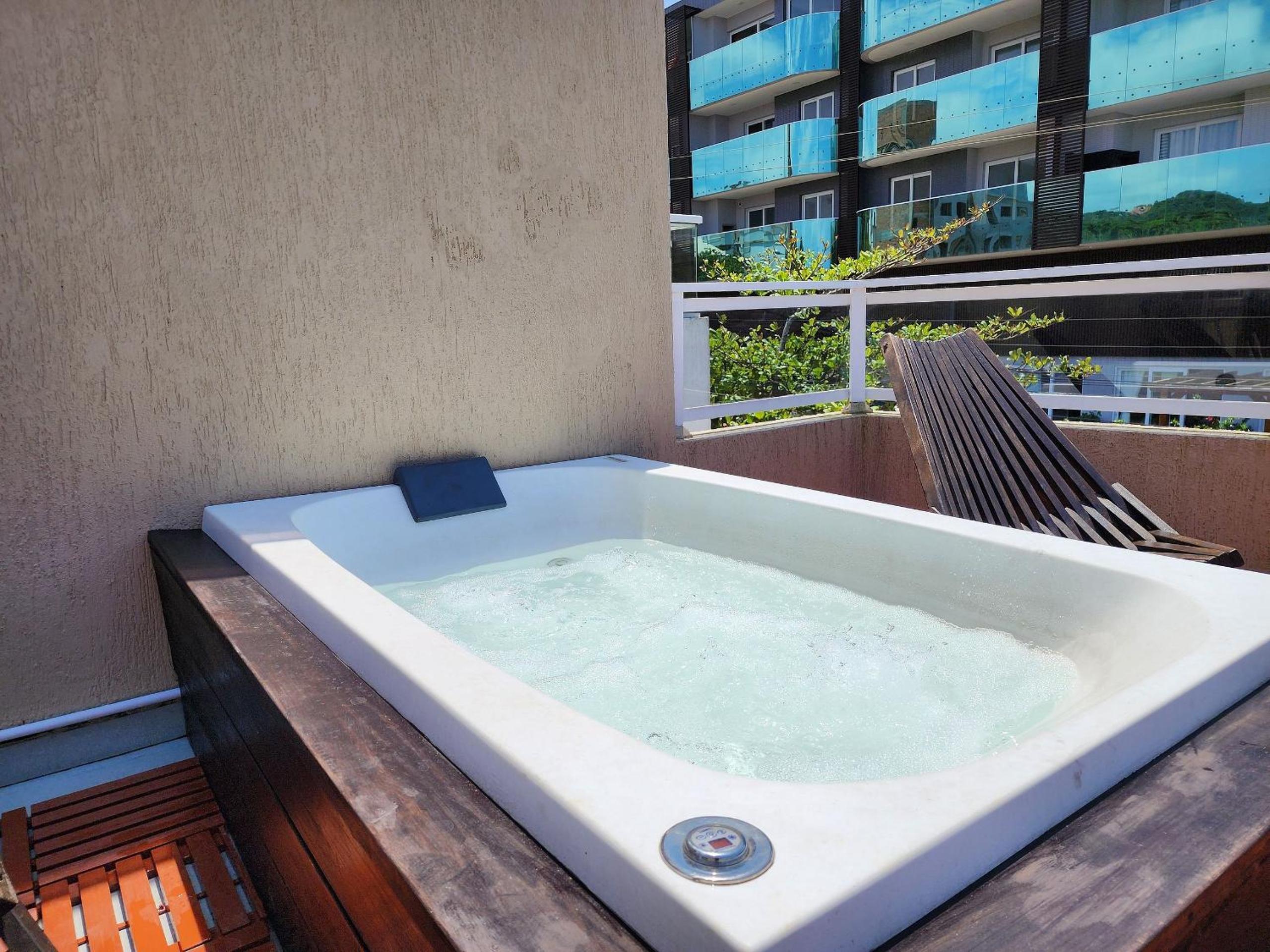Triplex Vista Praia 4 Ilhas, até 6 pessoas, 3 quartos, Banheira com Hidro
