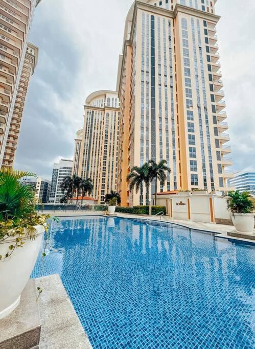 Venice Luxury Residences Studio Taguig City view 3