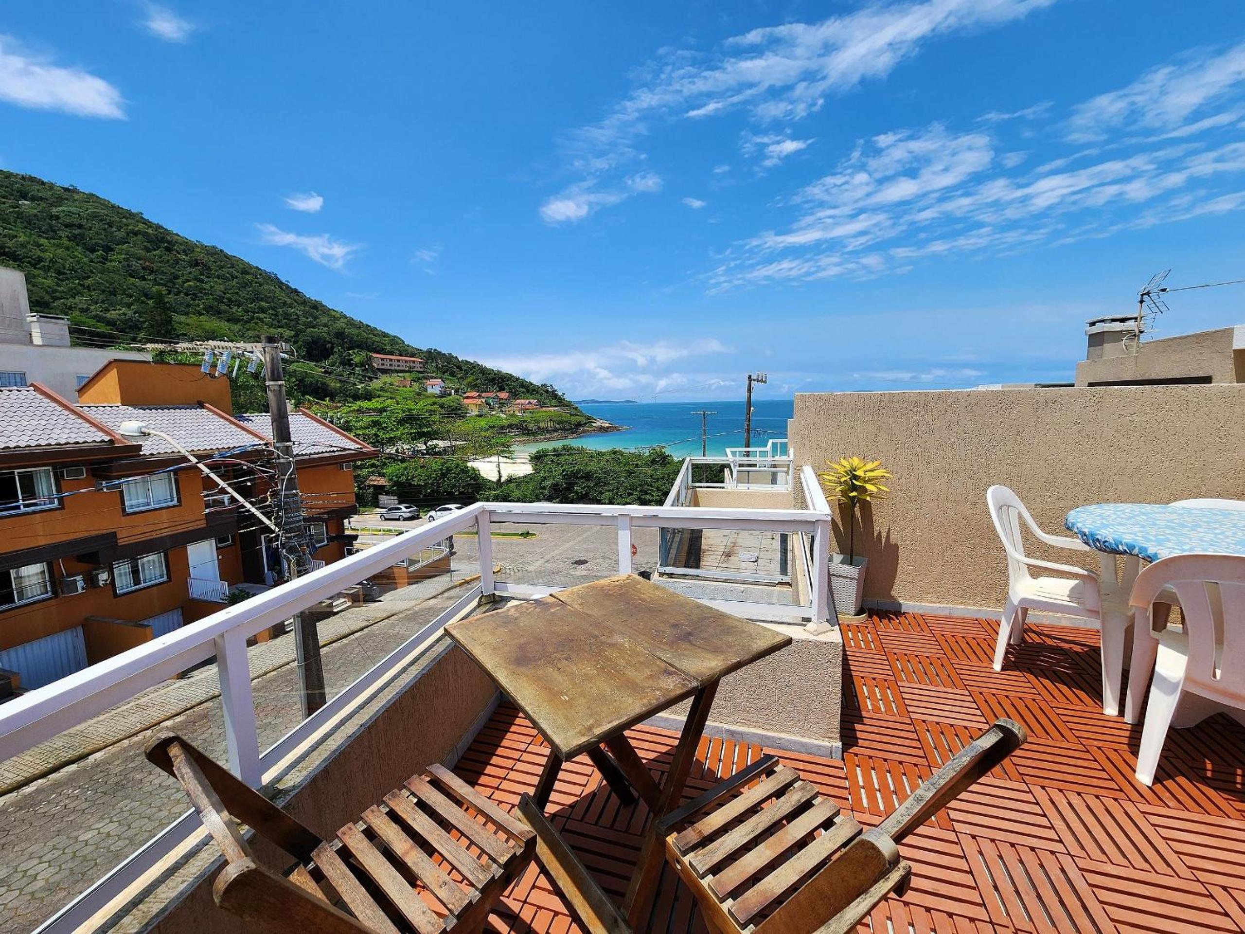 Triplex Vista Praia 4 Ilhas, até 6 pessoas, 3 quartos, Banheira com Hidro
