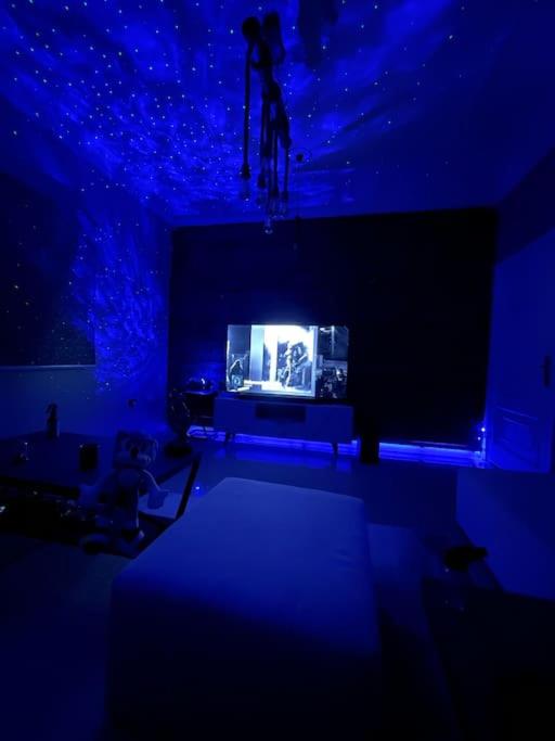 Modern Urban Crib view 5