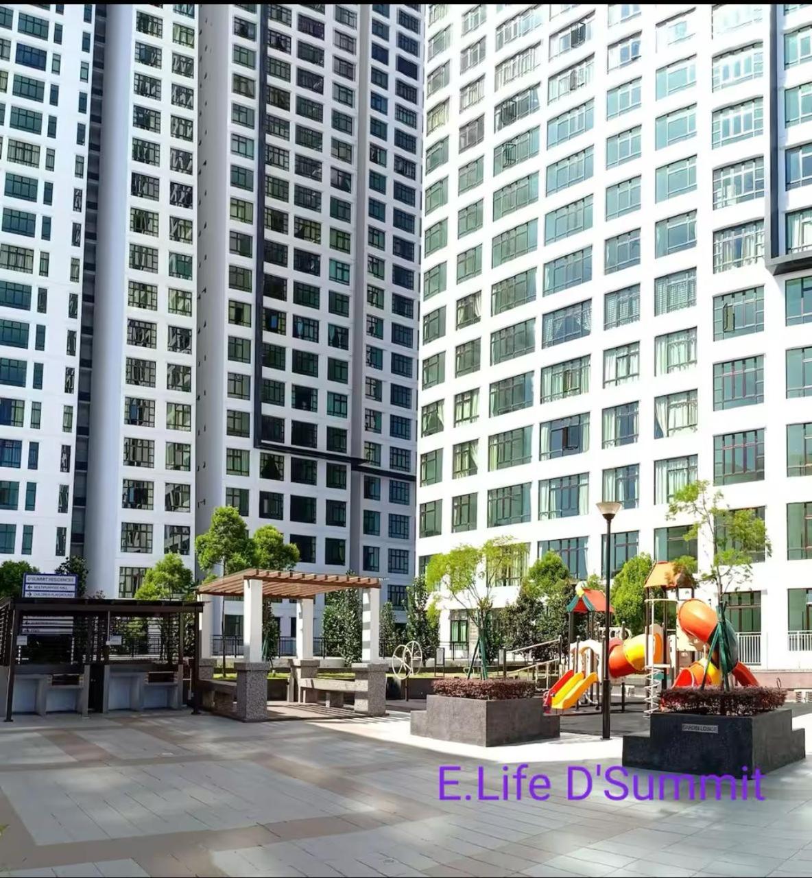 E LIFE D Summit Residences 1315 Wifi Netflix