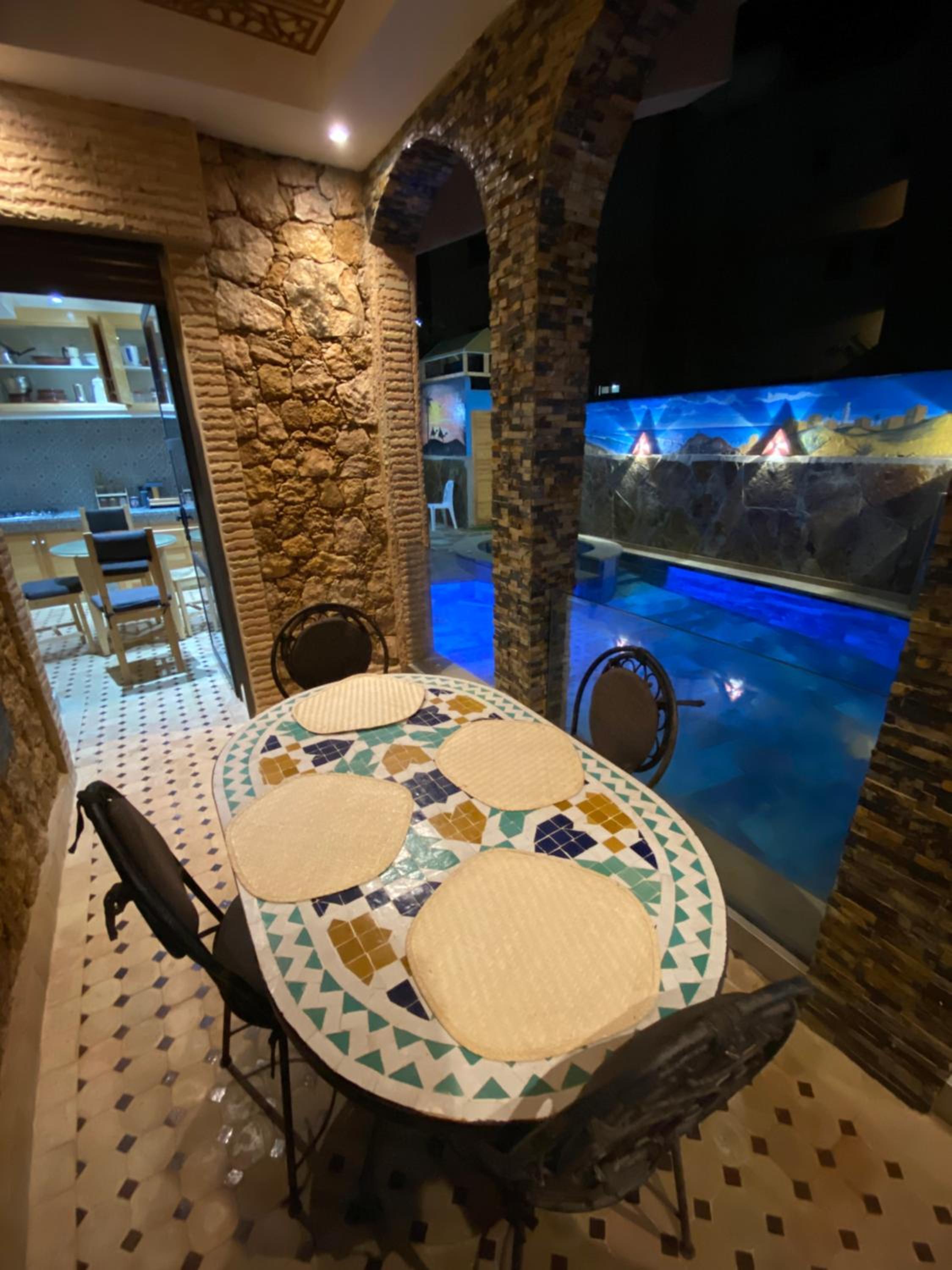 dining