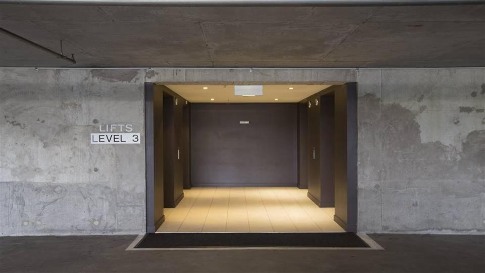 Lux Short Stay 3 Bedrooms at Clarendon Tower
