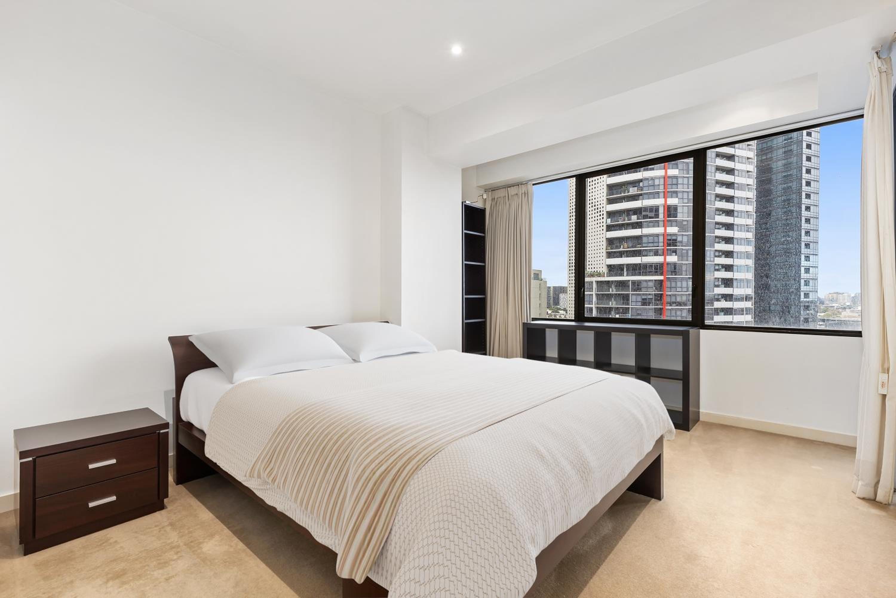 Lux Short Stay 3 Bedrooms at Clarendon Tower