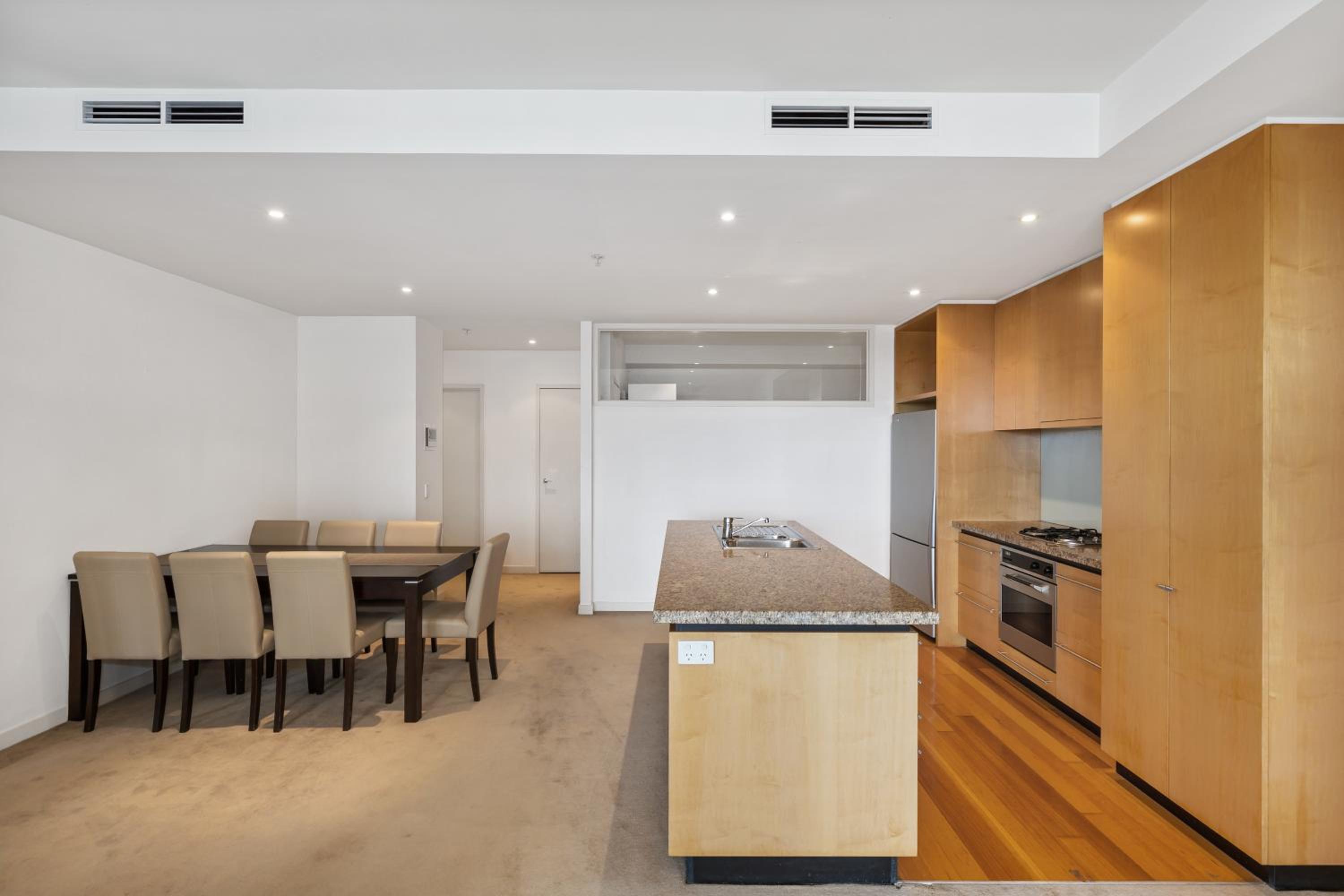 Lux Short Stay 3 Bedrooms at Clarendon Tower