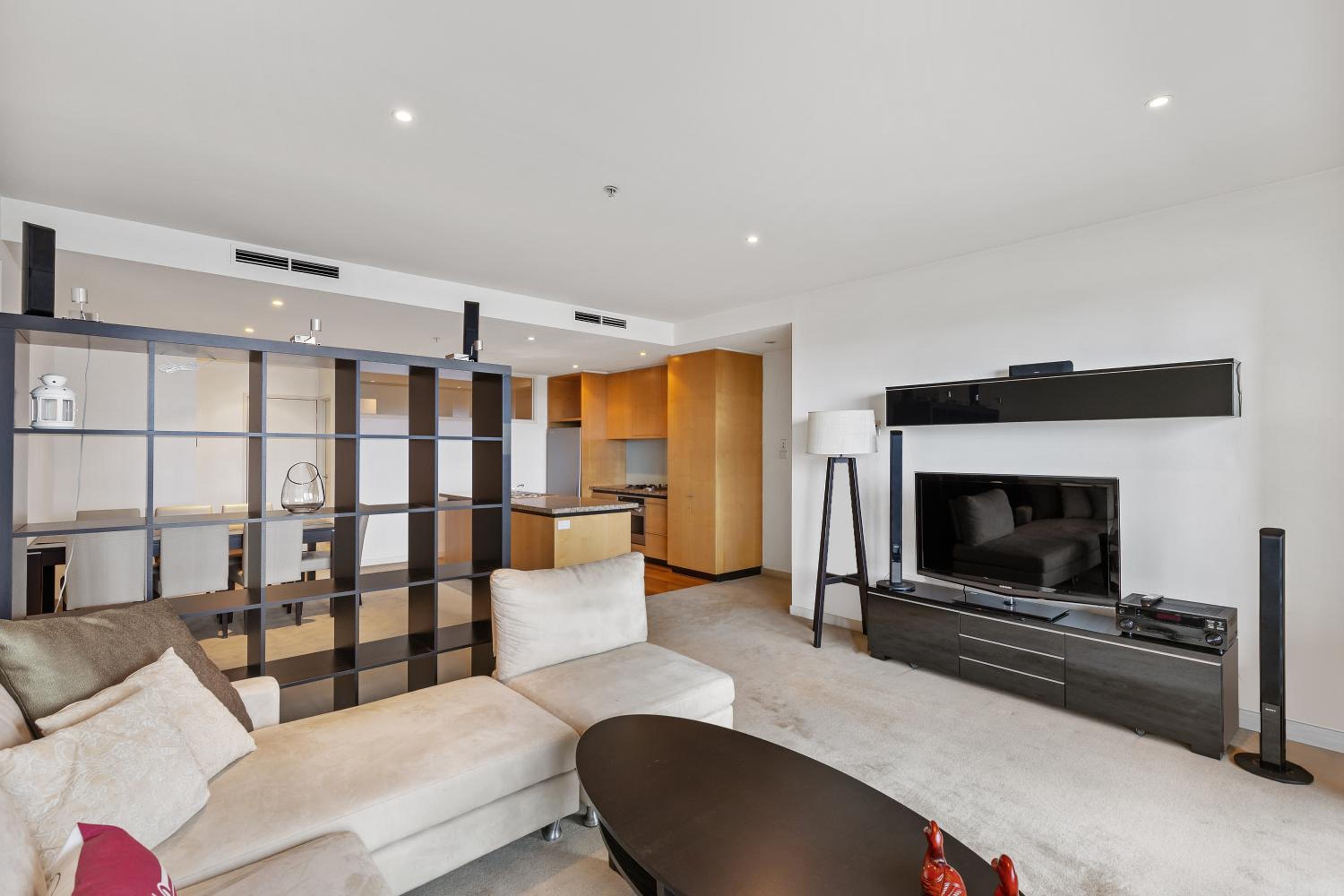 Lux Short Stay 3 Bedrooms at Clarendon Tower
