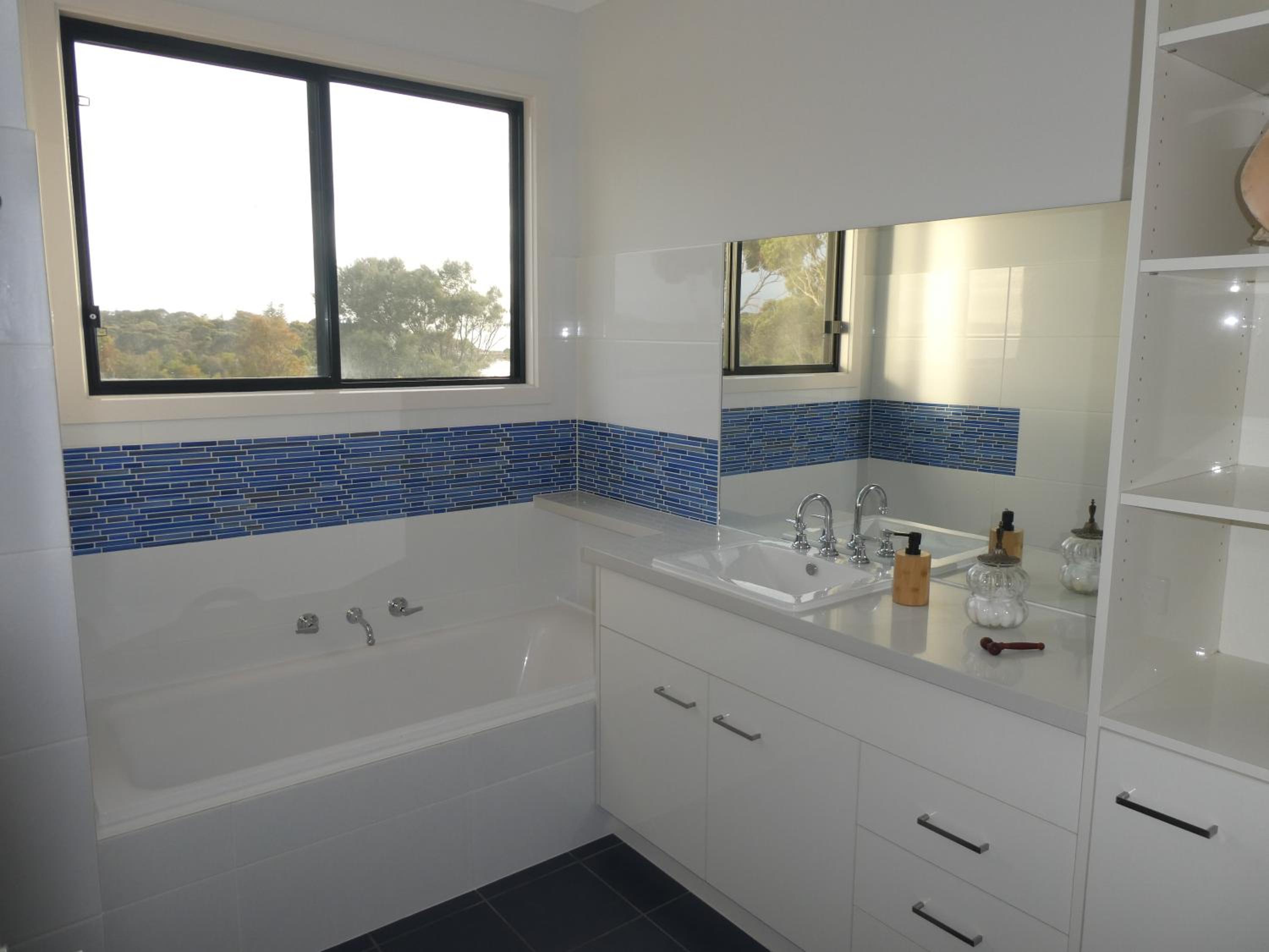 Tulka Waterfront Holiday Home