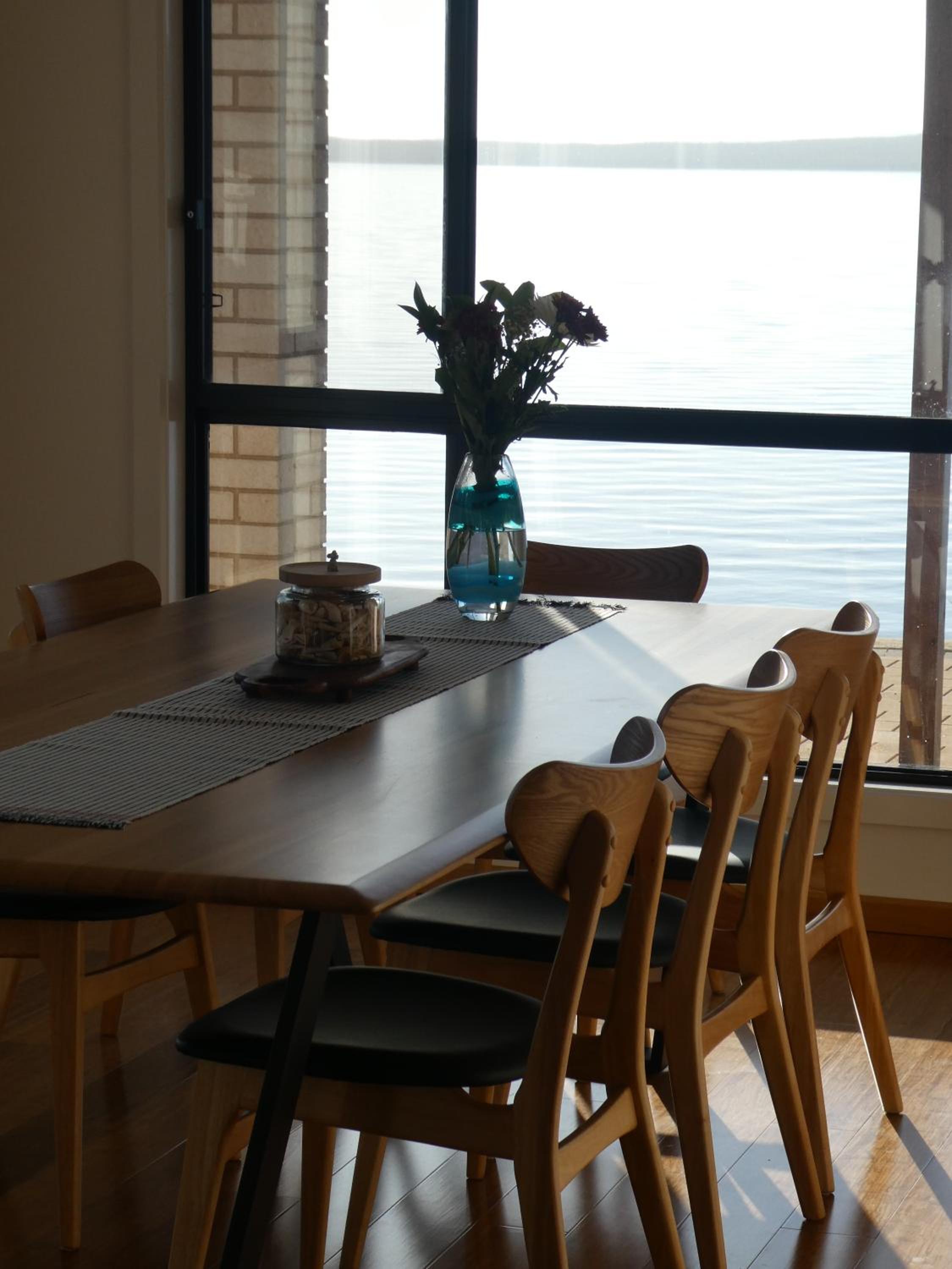 Tulka Waterfront Holiday Home