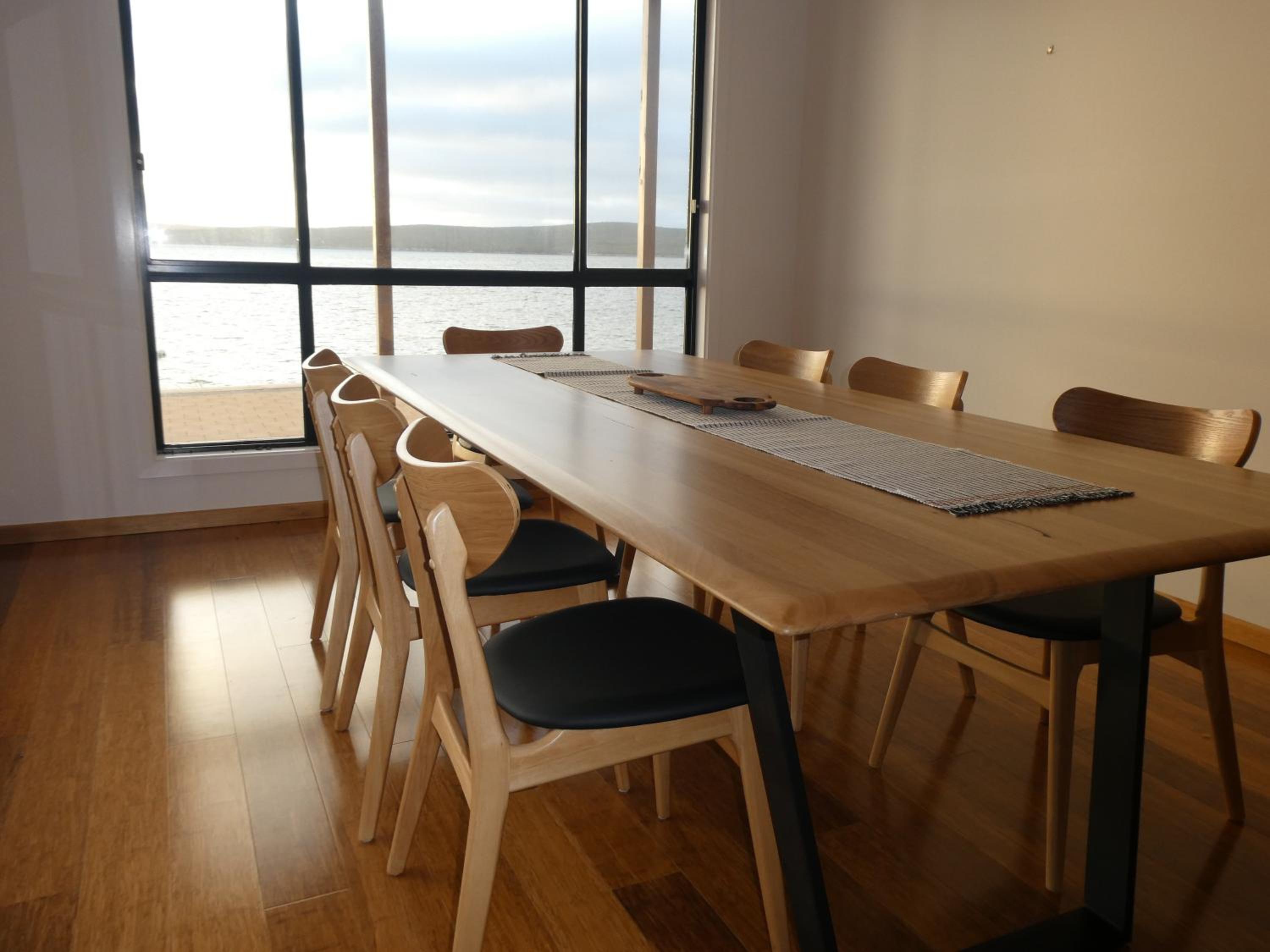 Tulka Waterfront Holiday Home