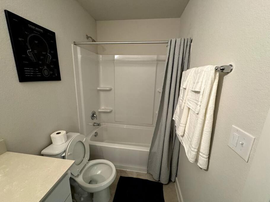 Quite big home near Tesla & COTA - Image 4