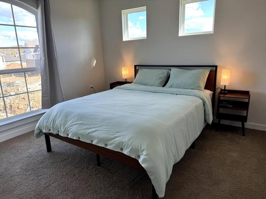 Quite big home near Tesla & COTA - Image 5