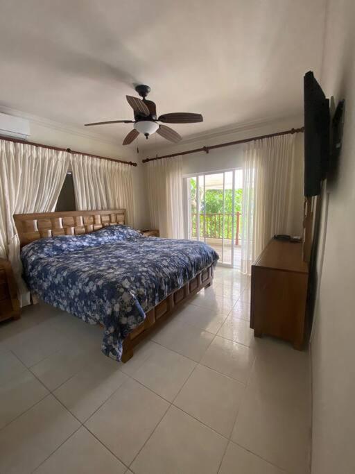 Apartment with ocean front view