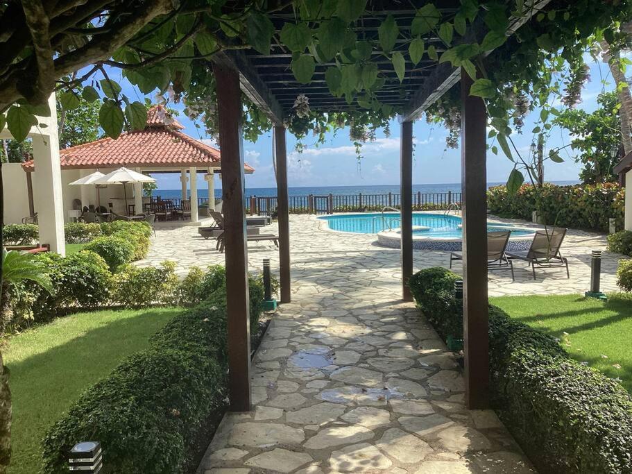 Apartment with ocean front view