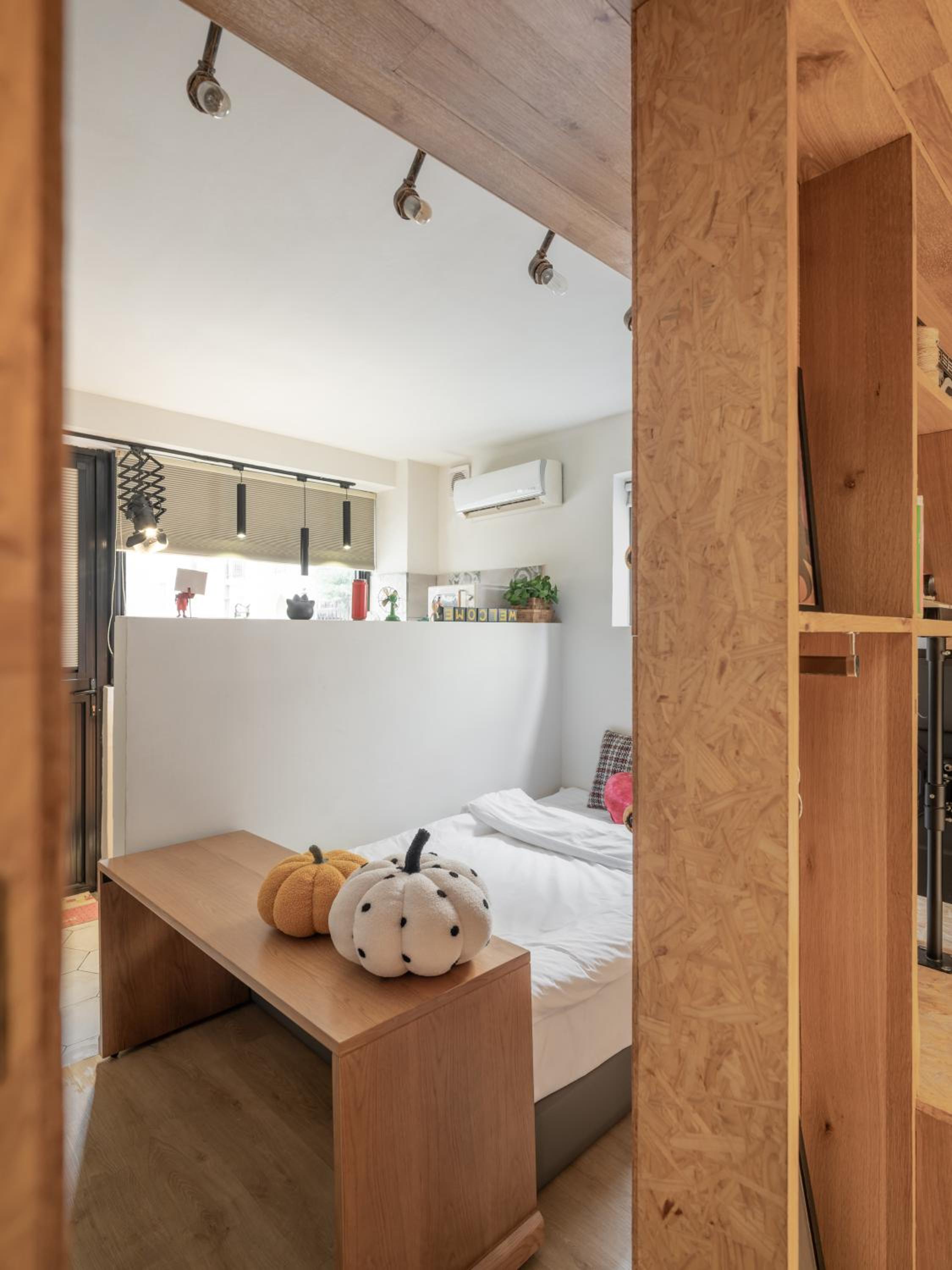 Shanghai Hills & Gefii After Party close to Metro line 2, 7 and 11