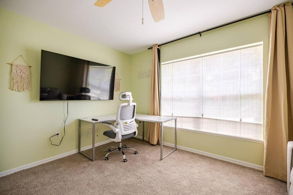 Tampa Bay Large Vacation Home view 5