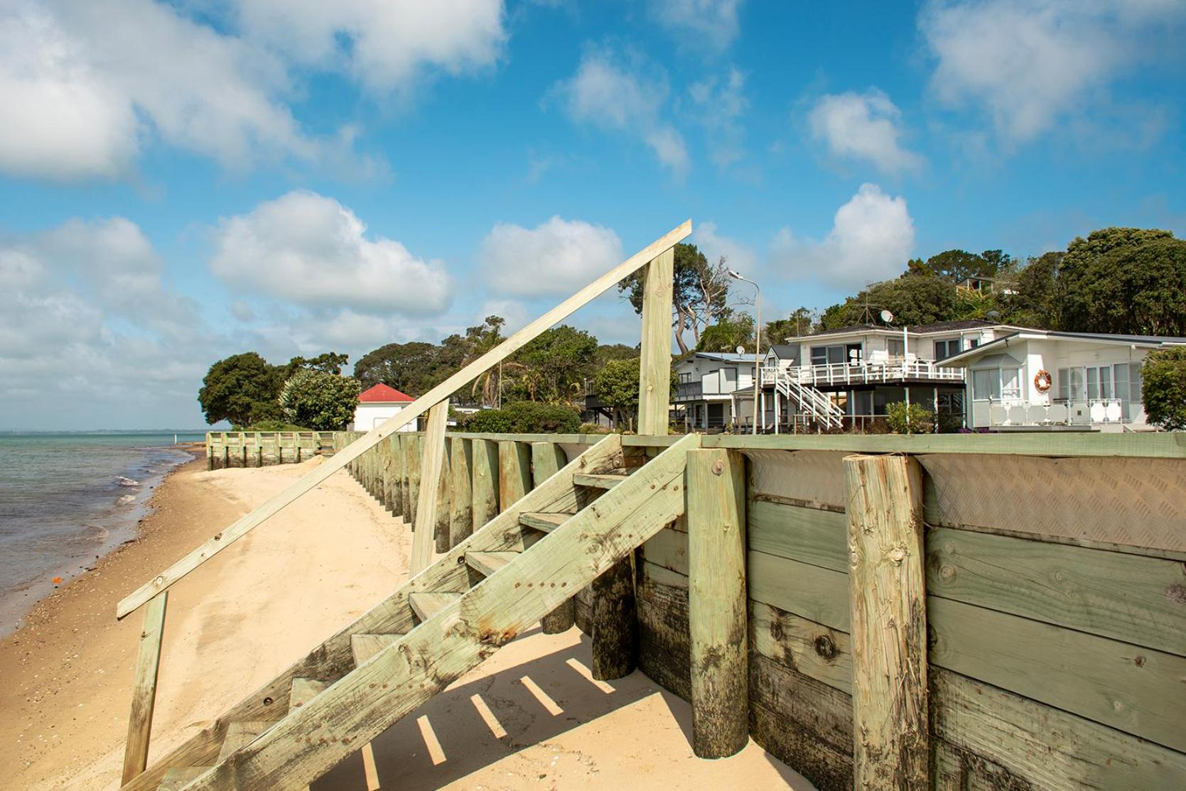 Stunning beachfront bach!