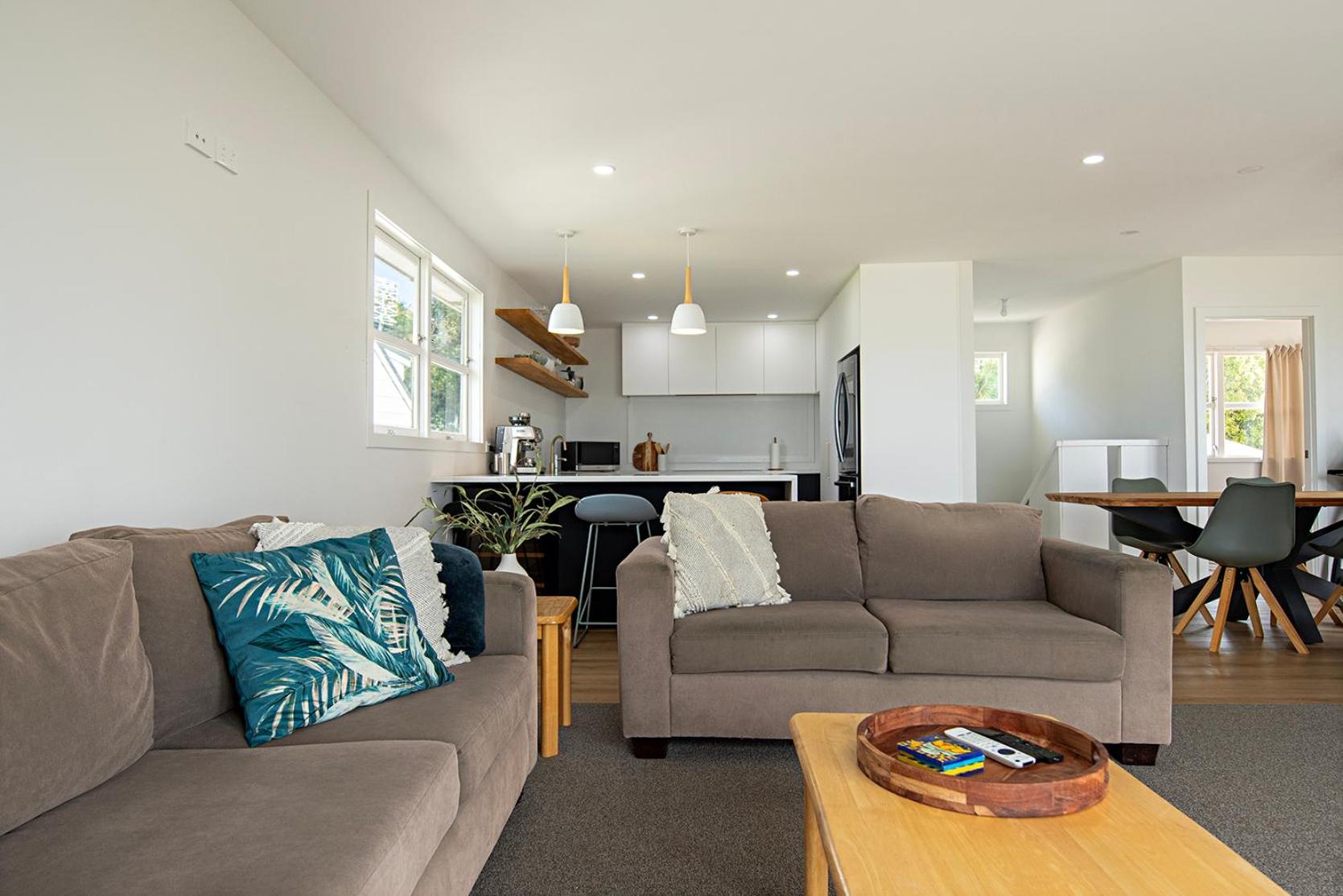 Stunning beachfront bach!