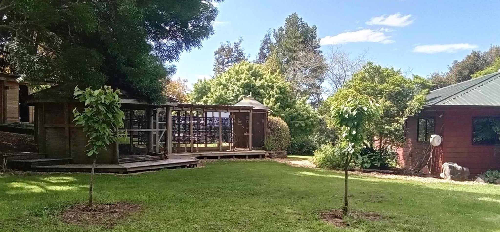 Golden Caves - Bed and Breakfast